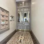 Апартаменты Golden Triangle 2br/2ba *