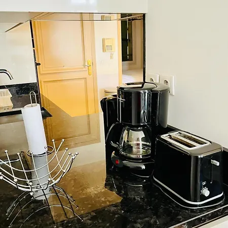 Golden Triangle 2br/2ba Lejlighed *