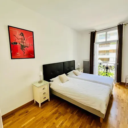 Lejlighed Golden Triangle 2br/2ba *