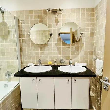 Golden Triangle 2br/2ba アパート *