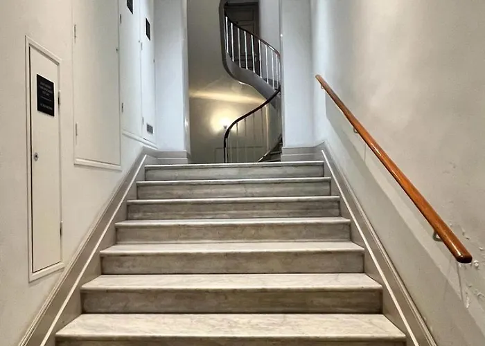 Golden Triangle 2br/2ba * Cannes