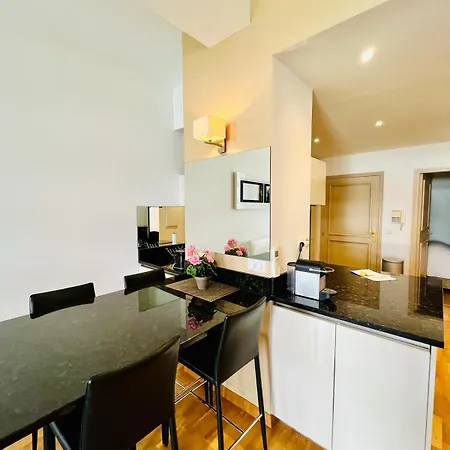 Appartement Golden Triangle 2br/2ba *